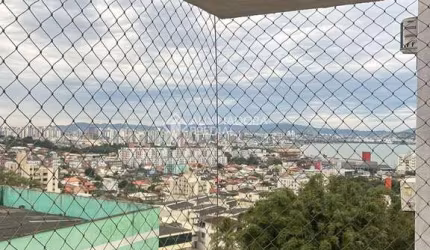 Apartamento com 3 quartos à venda na Rua Alcides S Coelho, 390, Praia Comprida, São José, 81 m2 por R$ 640.000