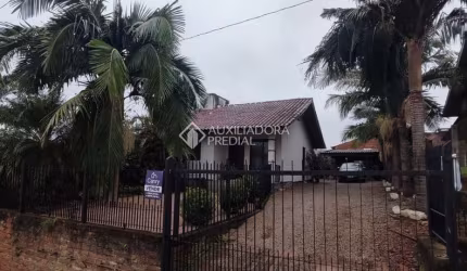 Casa com 2 quartos à venda na Ijair Bolsi, 200, Bom Pastor, Lajeado, 55 m2 por R$ 480.000