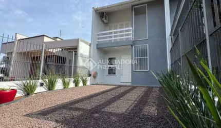Casa com 2 quartos à venda na Romeu Armange, 321, Conventos, Lajeado, 89 m2 por R$ 375.000