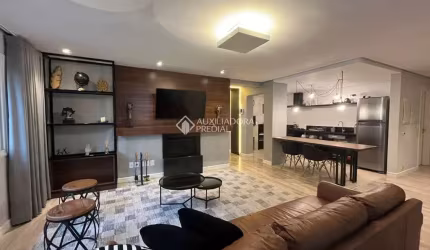 Cobertura com 3 quartos para alugar na Avenida Das Hortênsias, 1377, Planalto, Gramado, 350 m2 por R$ 9.000