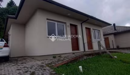 Casa com 2 quartos para alugar na Dez De Dezembro, 600, Carazal, Gramado, 60 m2 por R$ 2.200
