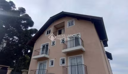 Apartamento com 2 quartos para alugar na Germano Monaretto, 80, Piratini, Gramado, 70 m2 por R$ 2.800