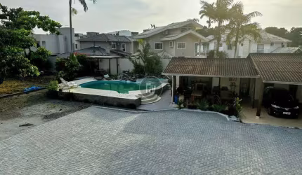 Casa em condomínio fechado com 5 quartos para alugar na Rua Eriberto Westphalen, 566, Barra, Balneário Camboriú por R$ 14.000