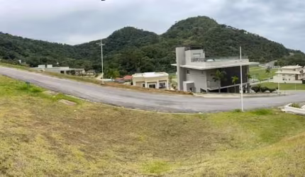 Terreno em condomínio fechado à venda na Avenida Rodesindo Pavan, 1210, Praia do Estaleirinho, Balneário Camboriú por R$ 2.350.000