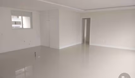 Apartamento com 3 quartos à venda na Rua 2650, 120, Centro, Balneário Camboriú por R$ 1.900.000