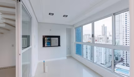 Apartamento com 4 quartos à venda na Rua 1001, 226, Centro, Balneário Camboriú por R$ 4.800.000
