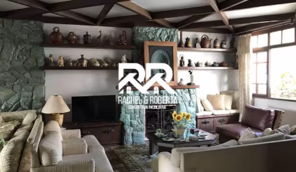 Excelente Casa Próxima a Feirinha do Alto