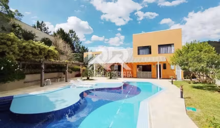Casa alto padrão com 4 suítes em Albuquerque