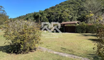 Sítio Encantador com Estrutura Completa de Lazer e  contato com a natureza