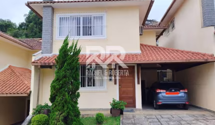Linda Casa em Condomínio em Araras