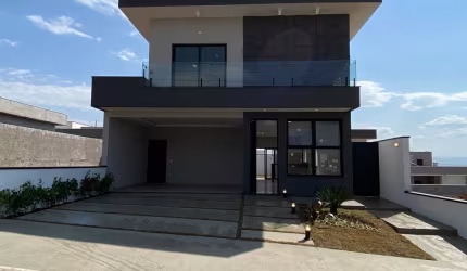 Lindo sobrado Condomínio Malibu