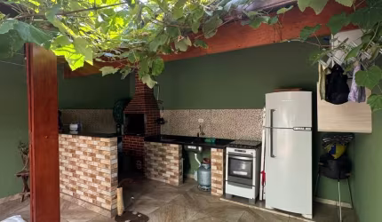 Lindo sobrado com 3 suítes no Village das Flores.