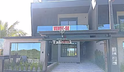 Triplex frente mar Praia de Leste