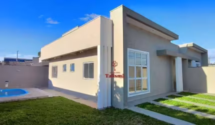 Casa com piscina averbada