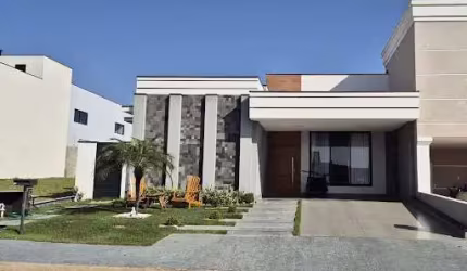 Casa com 3 quartos à venda, 174 m² por R$ 1.700.000 - Condomínio Dona Lucilla - Indaiatuba/SP