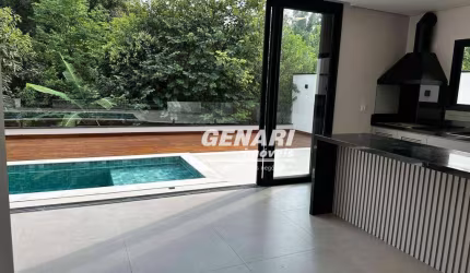 Sobrado à venda, Jardins Di Roma, Indaiatuba/SP - 260 m² com 3 suítes.