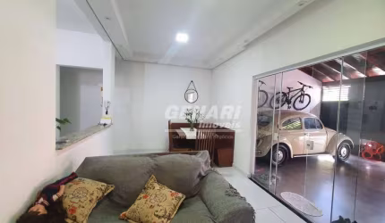 Casa com 3 quartos à venda, 130 m² por R$ 595.000 - Jardim dos Colibris - Indaiatuba/SP