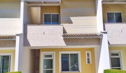 Casa de condomínio à venda na Lagoa Redonda - 96m2 - Lazer completo