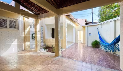 Casa à venda em rua privativa no Alvaro Weyne - Reformada - 3 quartos