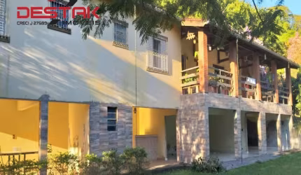 Comercial - Pau Arcado