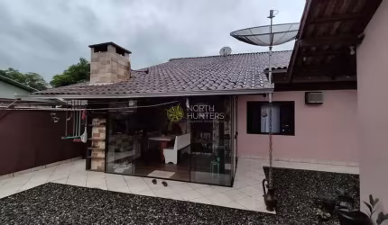 Casa Averbada no bairro João Costa com área construída de 157m²