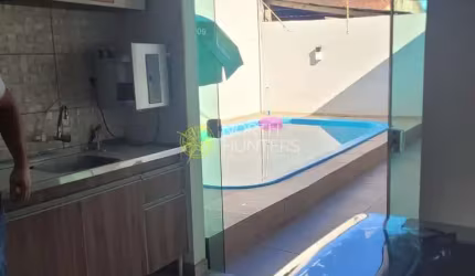 Casa com 190m² construído com  piscina e área de festa
