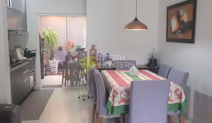 Geminado com 2 suítes, semi mobiliado no bairro Floresta