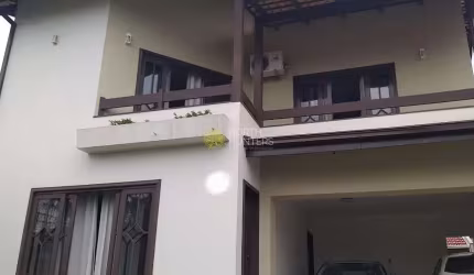 Sobrado com 4 dormitórios à venda Averbado/ estuda permuta por imóvel de menor valor - Floresta - J