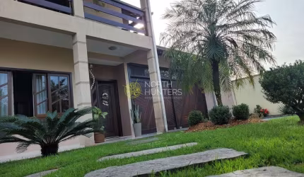 Casa com 3 dormitórios à venda, 238 m² , com área de festa - Vila Nova - Joinville/SC