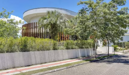 Casa à venda com 3 suítes em Jurerê Internacional, Florianópolis