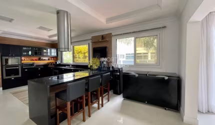 Casa à venda em Jurerê Internacional, Florianópolis - SC