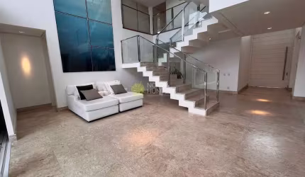 Belíssima mansão luxuosa com 5 suítes e vista para o mar em Jurerê Internacional