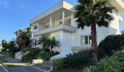 Casa à venda 5 Quartos, 5 Suites, 6 Vagas, 658M², Jurerê, Florianópolis - SC