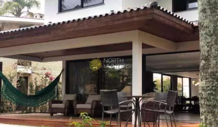 Casa com 5 dormitórios para alugar, 250 m² por dia - Jurerê Internacional - Florianópolis/SC