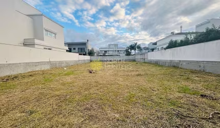 Terreno de 775 metros em uma região privilegiada de Jurere Internacional