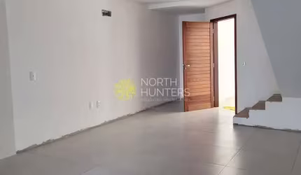 Casa geminada  à venda com 16m² de fundos, composta por 3 dormitórios sendo uma suíte, Vila Nova, J