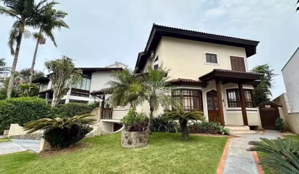 Casa a venda em Jurere Internacional
