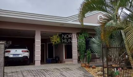 Casa à venda no bairro Vila Nova, estuda permuta em Piçarras e Barra Velha.