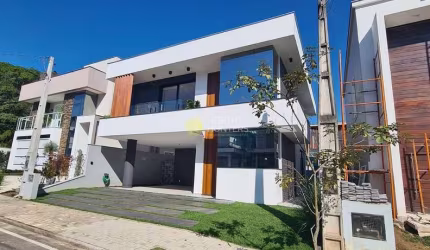 Casa à venda alto padrão em condomínio fechado no  Vila Nova, Joinville, SC