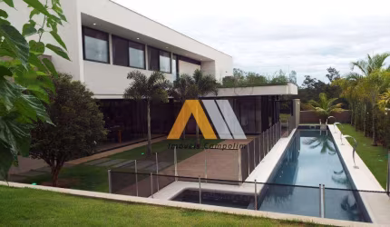 Linda Casa a Venda Condomínio Saint Patrick