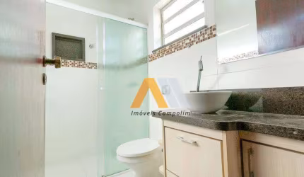 Sobrado à venda no bairro Vila Hortência em Sorocaba, com 199m², 3 quartos e amplos cômodos