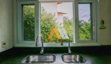 Casa Condomínio Vale do Lago com 4 suítes