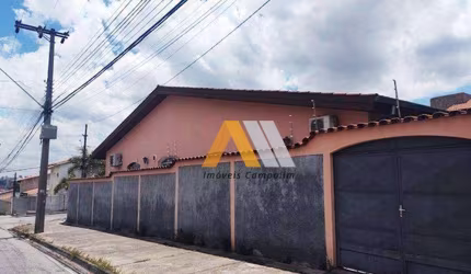 Casa térrea no Jardim Rosália Alcoléa,/ Prestes de Barros com 4 quartos sendo 1 suíte, edícula aos fundos com entrada privativa