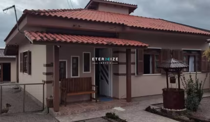 Casa com 3 dormitórios no bairro areais de baixo em Governador Celso Ramos-SC