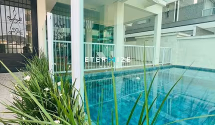 Belíssimo apartamento á 300m do mar
