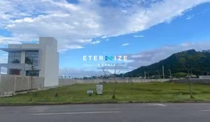 Terreno em localização privilegiada, no condominio Delta Ville em Biguaçu Santa Catarina.