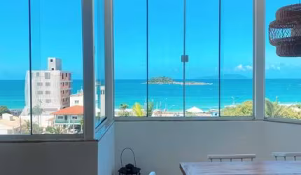 Apartamento Mobiliado na Segunda Quadra com Vista para o Mar na Praia de Palmas