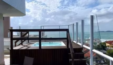 Apartamento Cobertura Duplex vista mar no Residencial Acropole em Bombinhas/Santa Catarina.