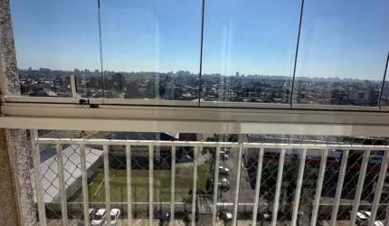 Apartamento com sacada no Fanny