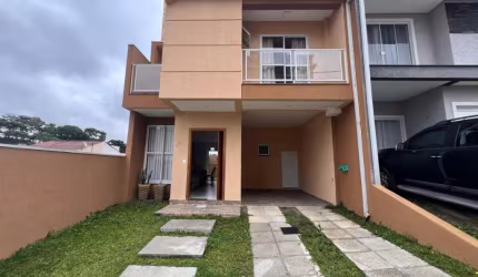 Triplex em condomínio fechado